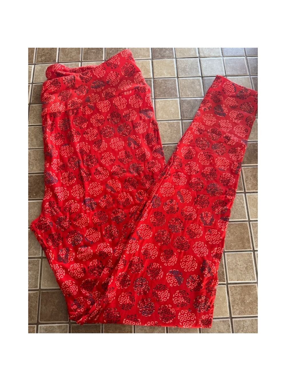 Women's TC LuLaRoe Leggings Tall & Curvy Red Patterned